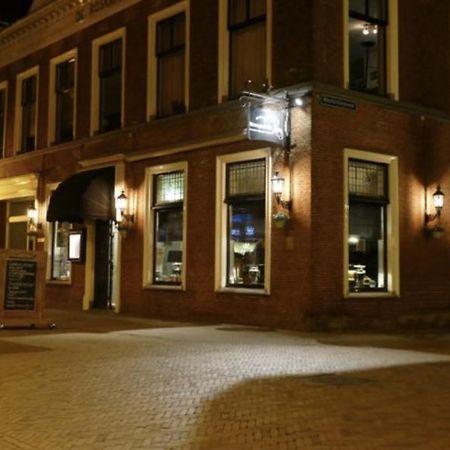 B&B Het Herenhuys Aan De Historische Gracht Van Kollum Экстерьер фото