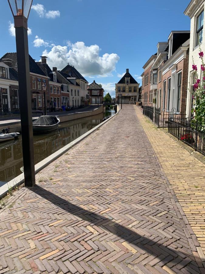 B&B Het Herenhuys Aan De Historische Gracht Van Kollum Экстерьер фото