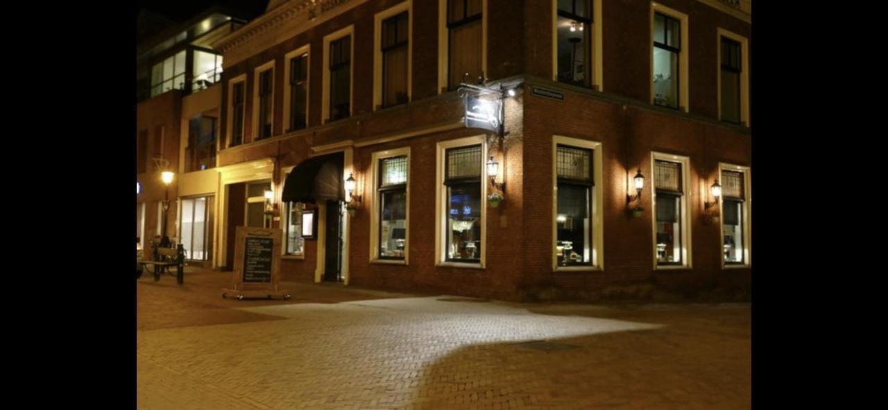B&B Het Herenhuys Aan De Historische Gracht Van Kollum Экстерьер фото